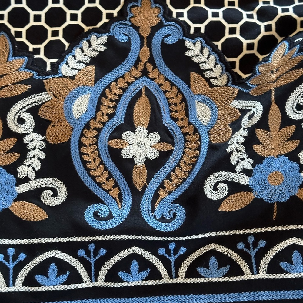 J.McLaughlin Embroidered Skirt - Picture 2 of 6